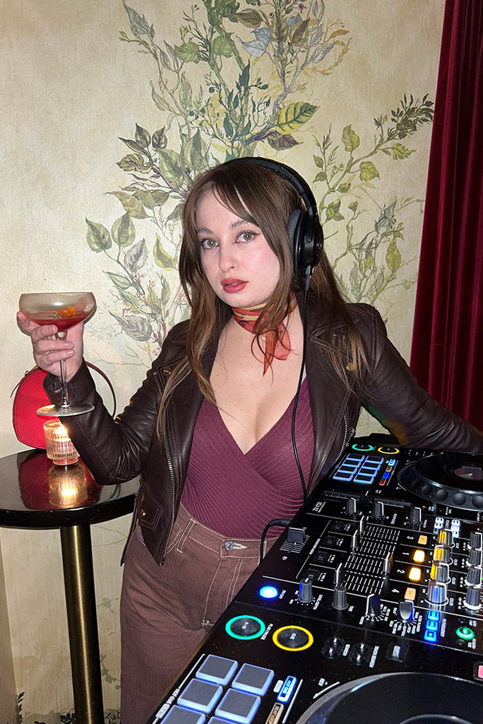 In the Mix: A Dive into the DJ Journey of Arianne