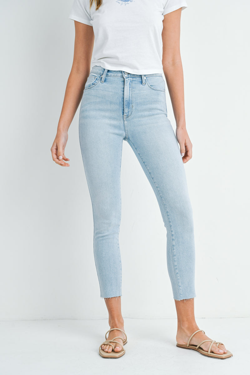 The Clean Stretch Skinny – Just Black Denim