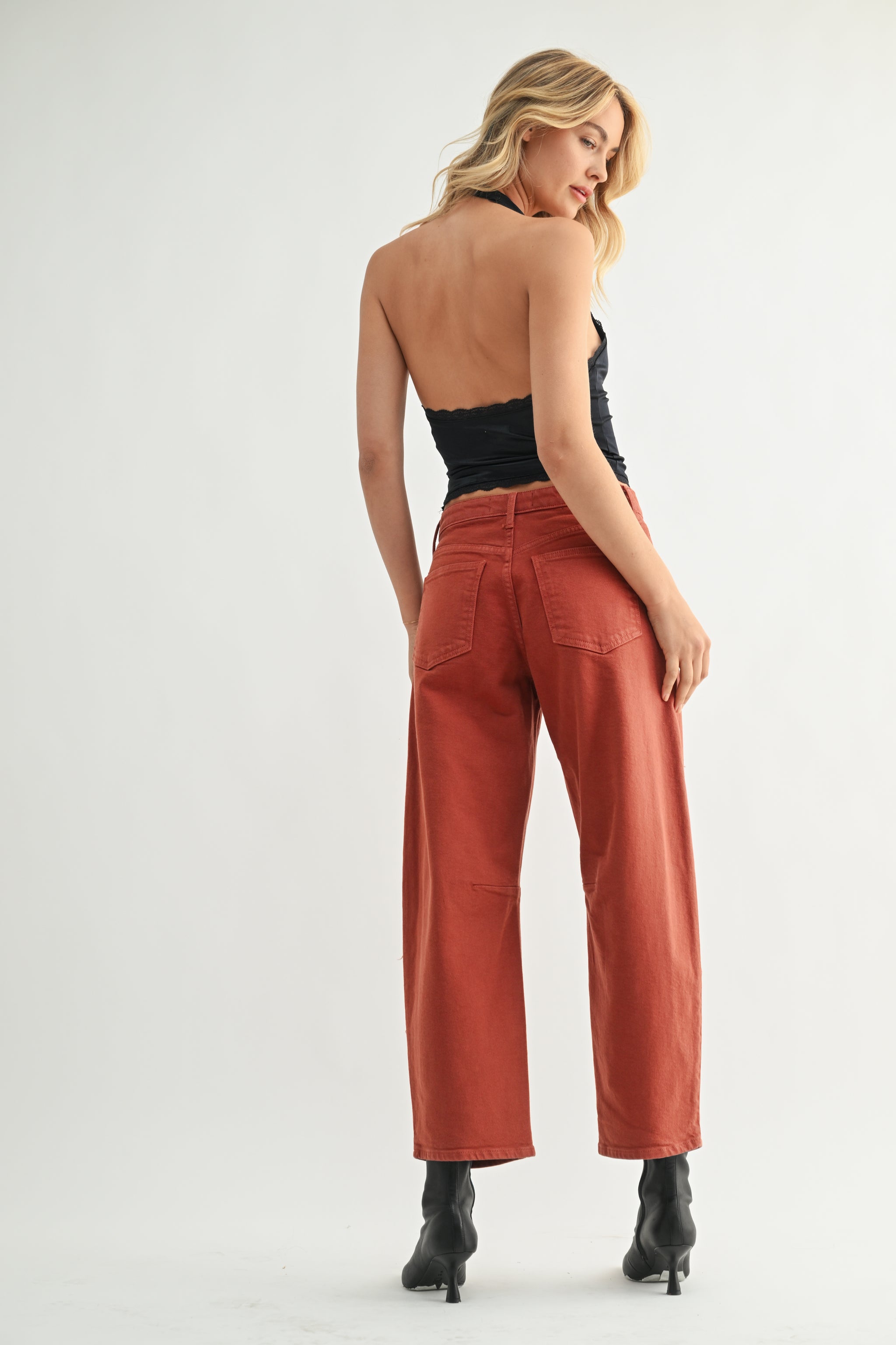 The Utility Seamed Barrel Jean – Just Black Denim