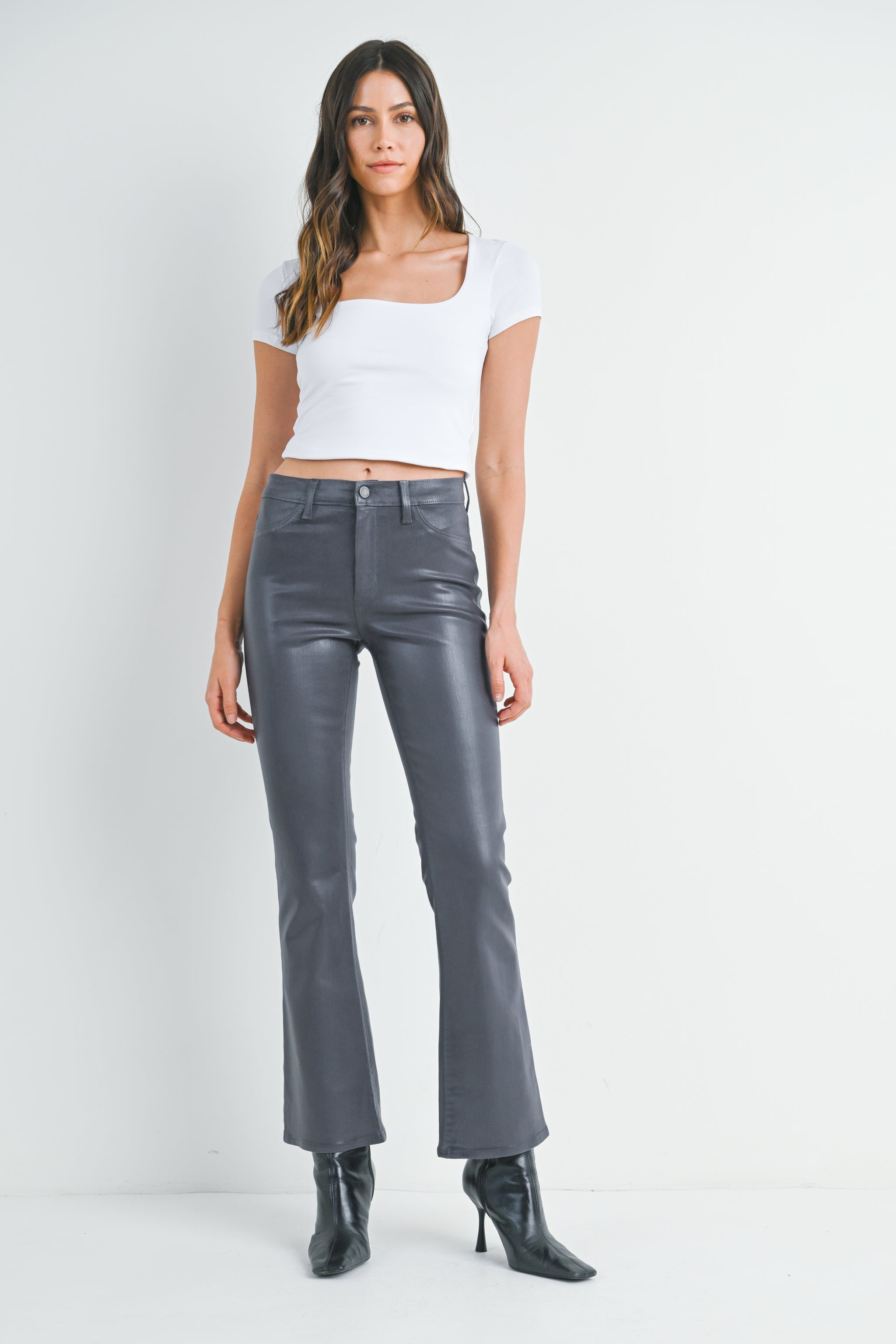【threetimes】5501 Bootcut black jeans The Midrise Slim Bootcut – Just Black Denim
