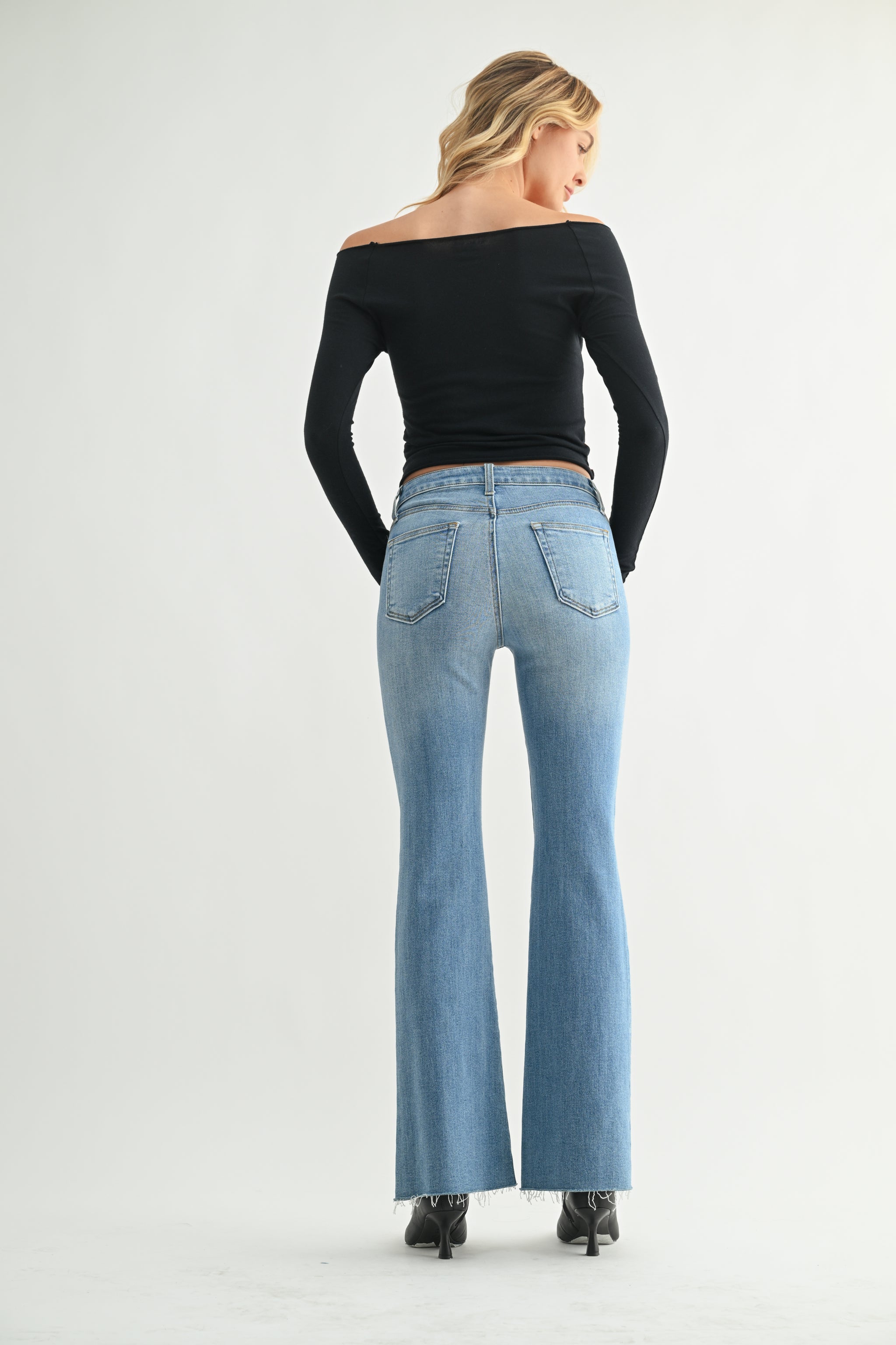 Mid Rise Straight Bootcut – Just Black Denim