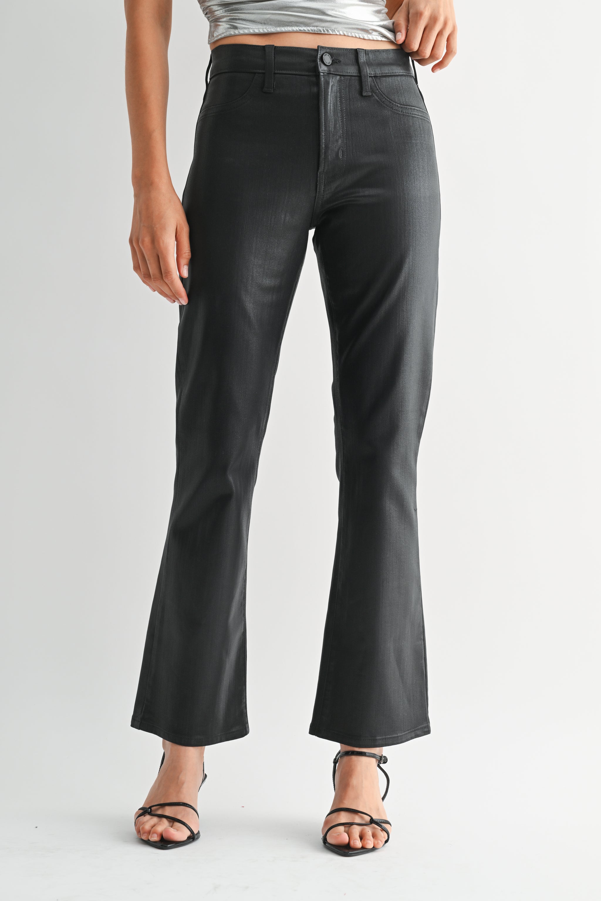 The Slim Cropped Bootcut – Just Black Denim