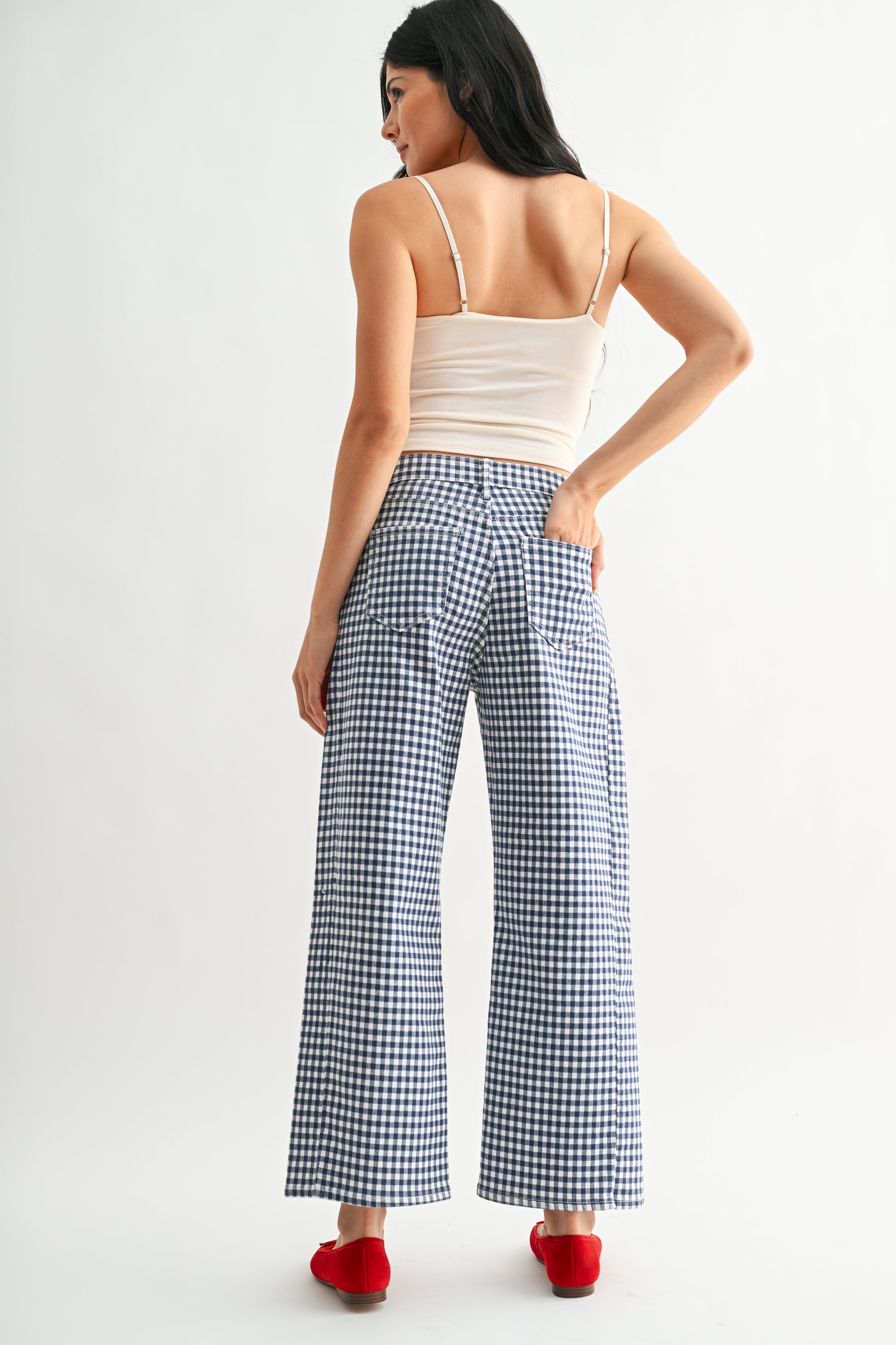 The Barrel Jean Twist – Just Black Denim