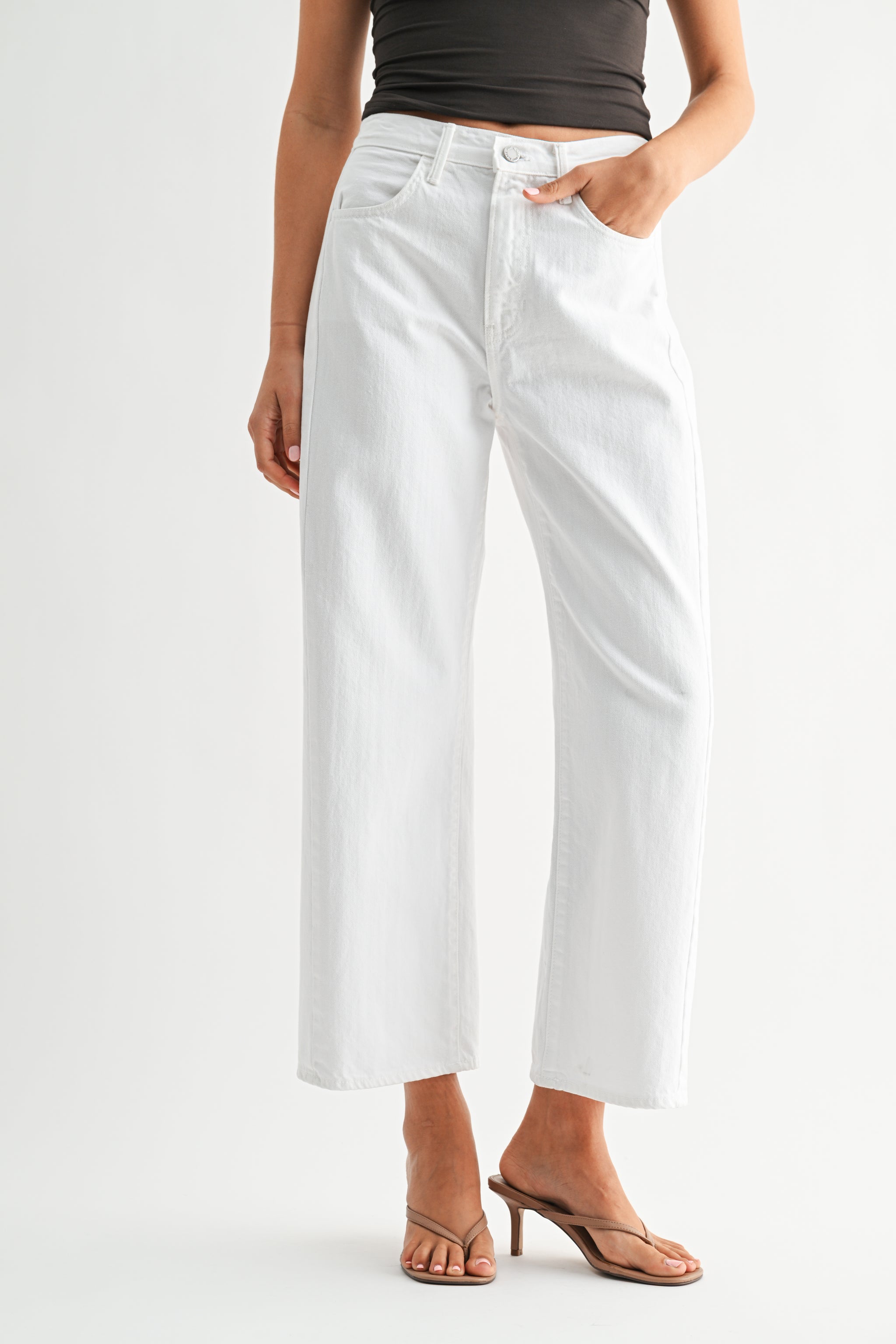 The Barrel Jean Twist – Just Black Denim
