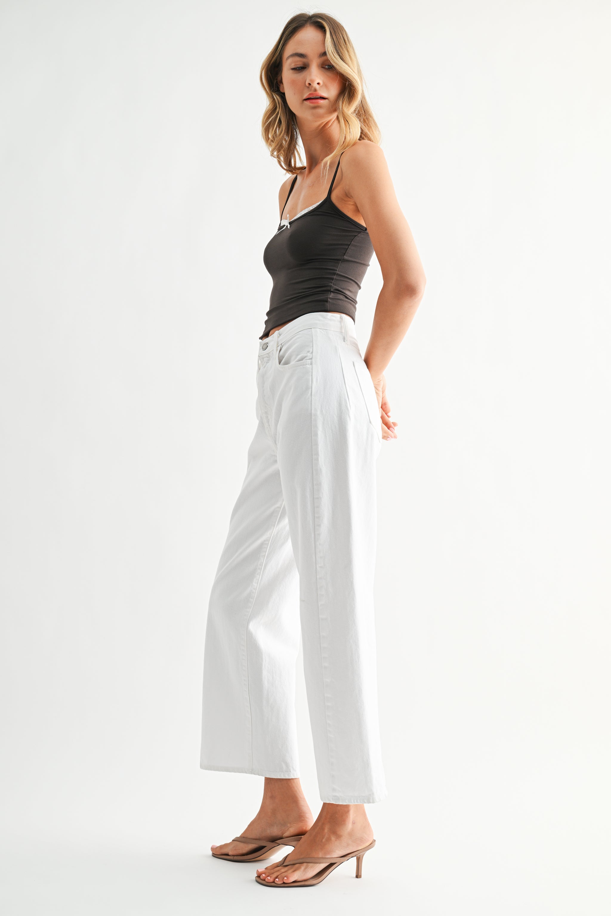 The Barrel Jean Twist – Just Black Denim