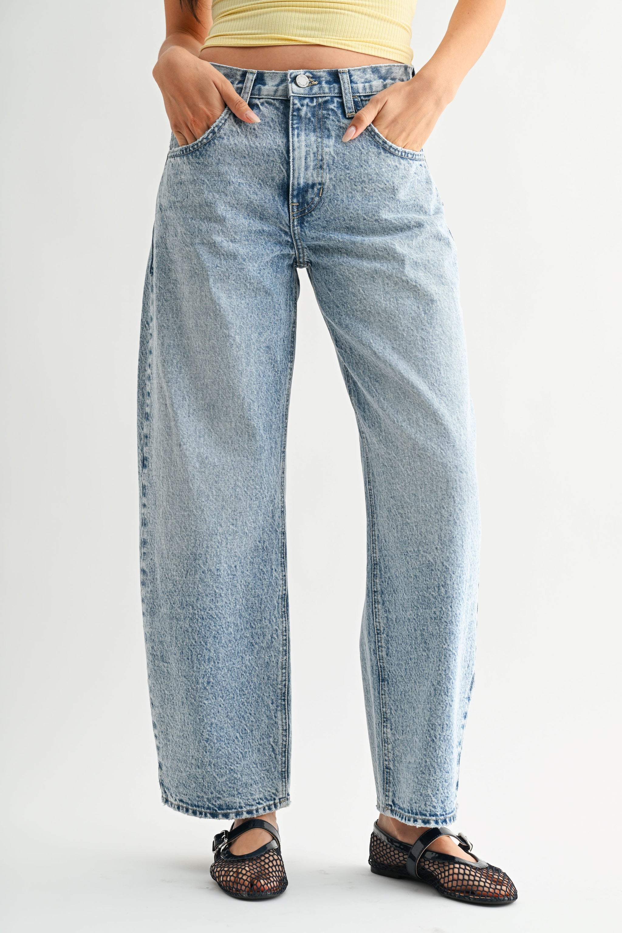 The Classic Barrel Jean – Just Black Denim