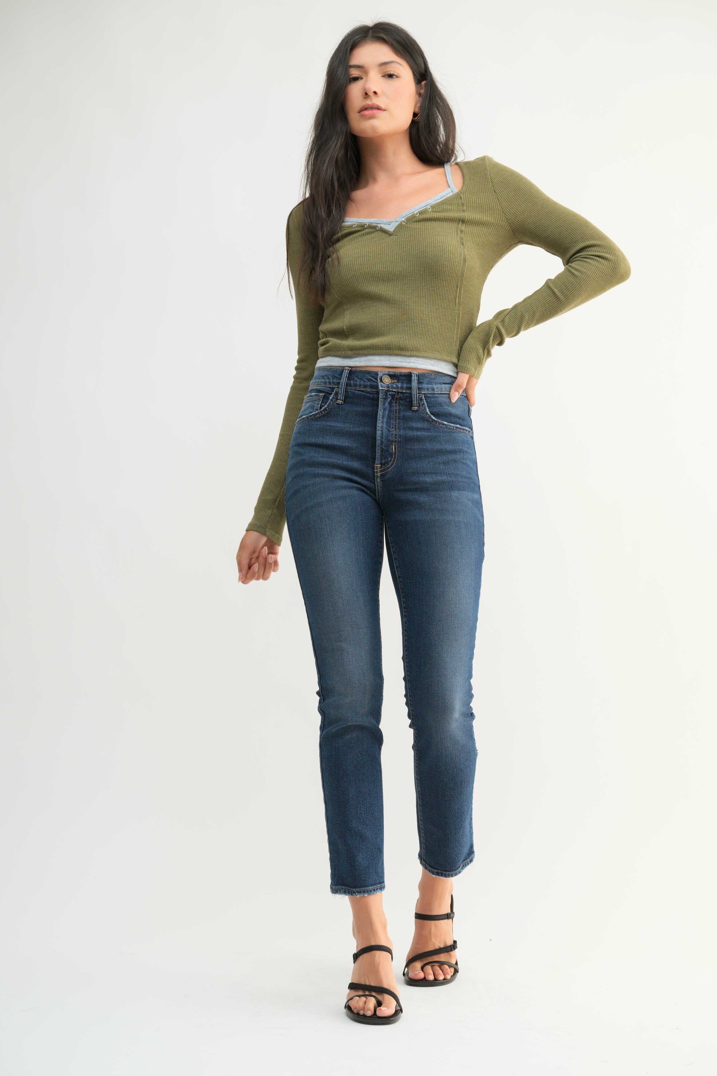 The Soft Classic Straight – Just Black Denim