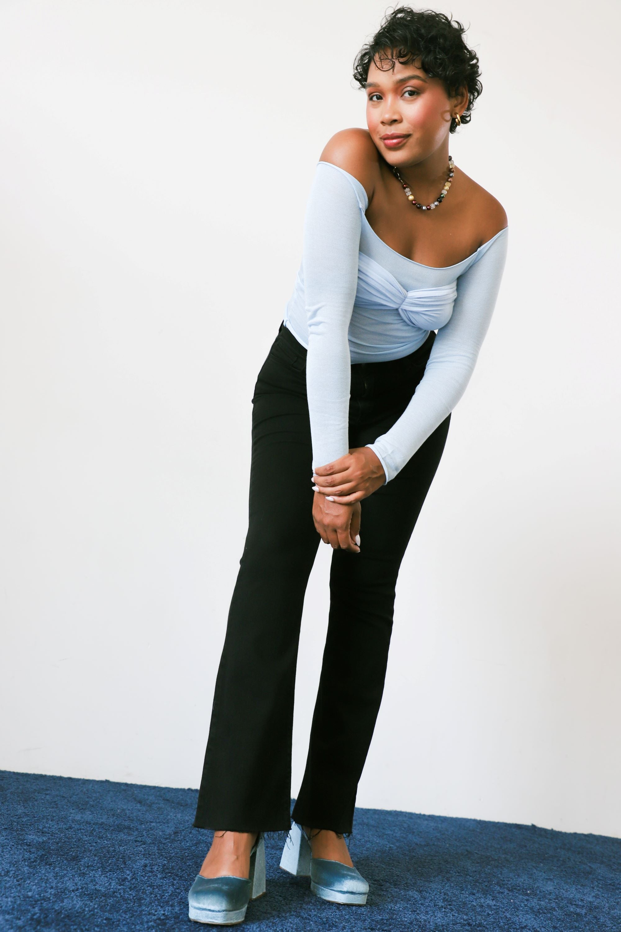 Midrise Bootcut Scissor Cut â Just Black Denim