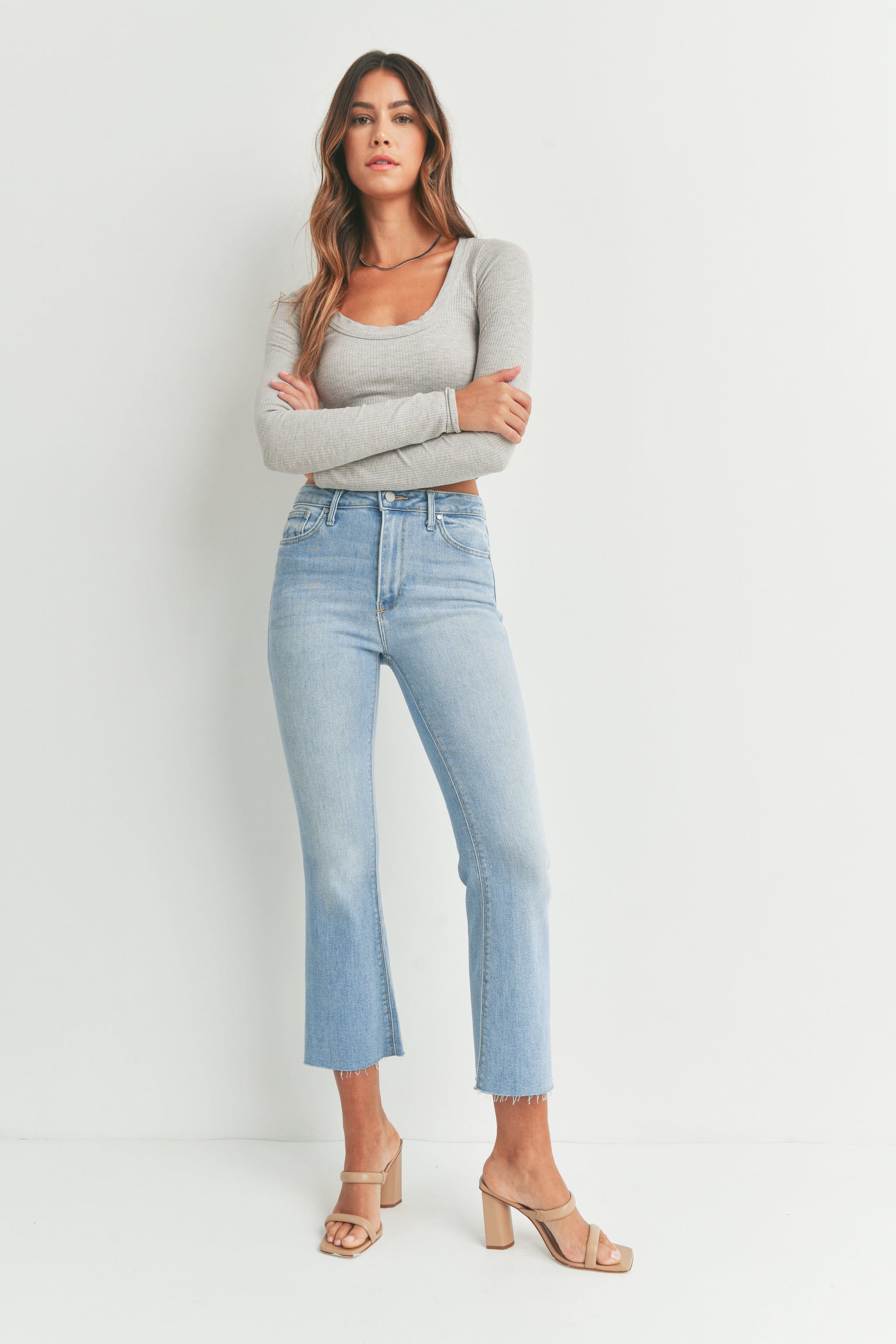 【SCENERITY】Cropped Mid Black Jeans Crop Mid Black Jeans (Black) - SCENERITY