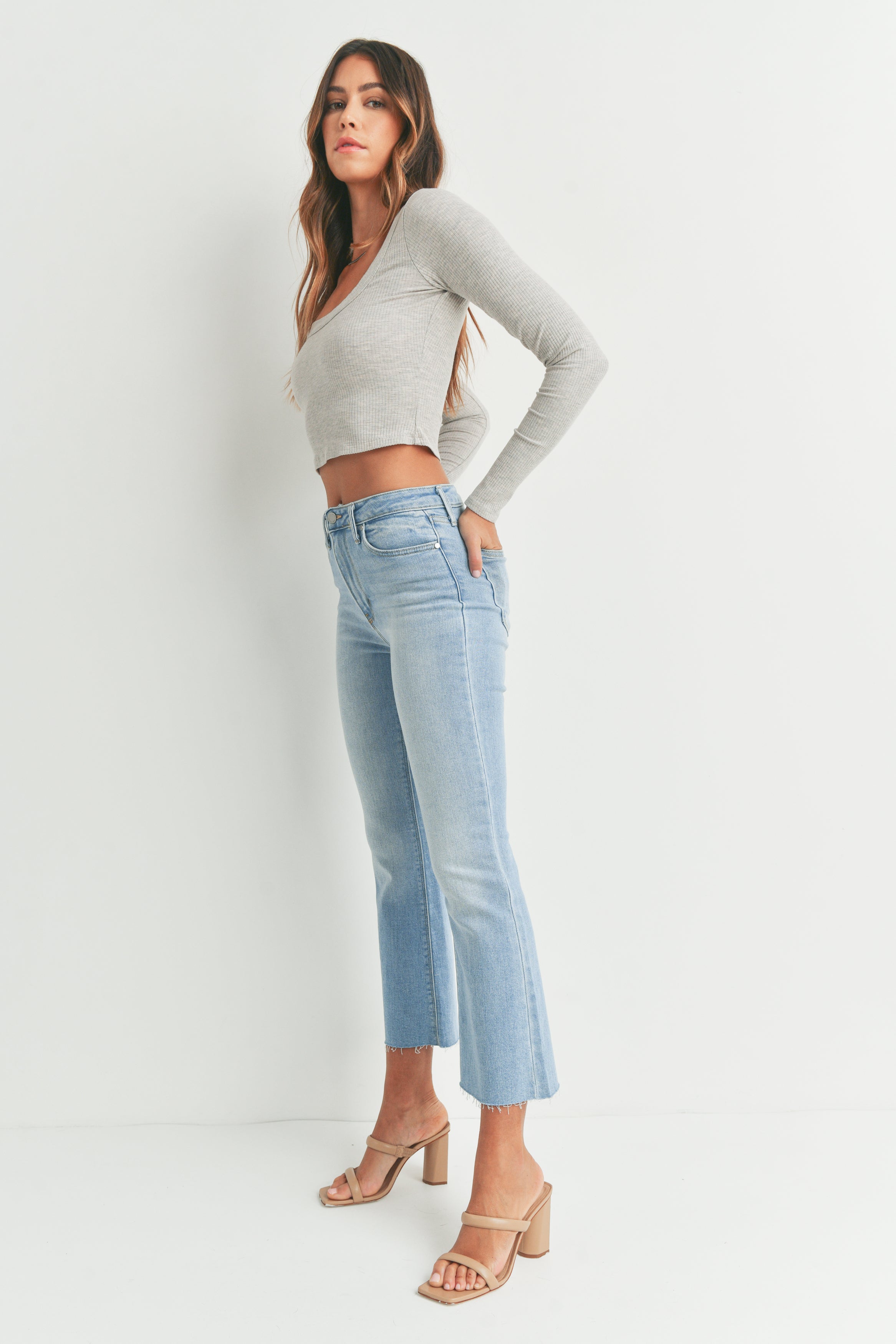 Crop flared jeans - Women